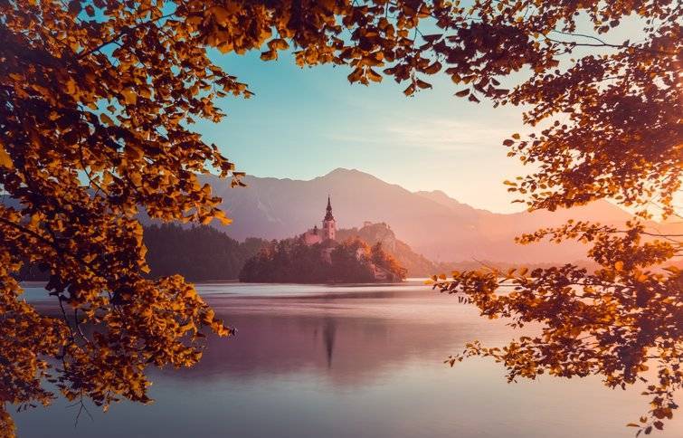 Catholic-Church-in-Bled-Lake.jpg